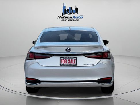 Used 2021 Lexus ES 300h w/ Accessory Package 2 image 6