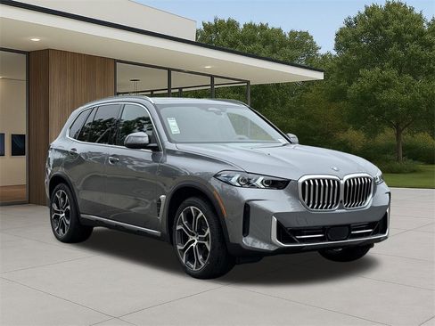 New 2026 BMW X5 xDrive40i w/ Premium Package image 4