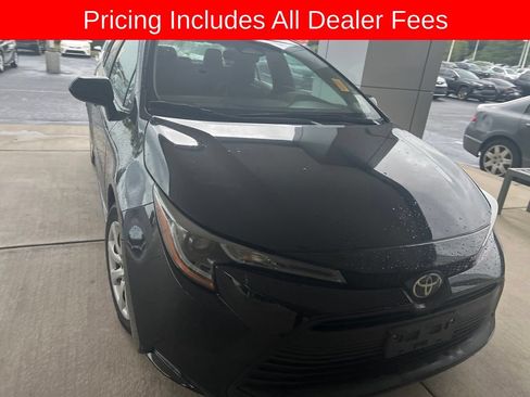 Used 2024 Toyota Corolla LE FWD image 3