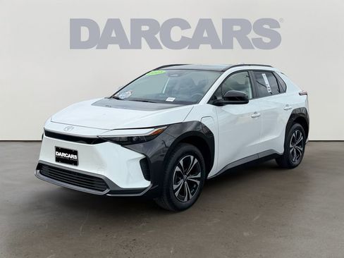 Certified 2025 Toyota bZ4X AWD w/ Weather Package image 3