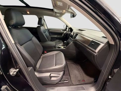 Used 2020 Volkswagen Atlas SE w/ Panoramic Sunroof Package FWD image 24