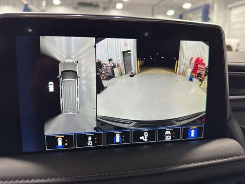 Used 2024 Chevrolet Tahoe Z71 w/ Luxury Package image 33