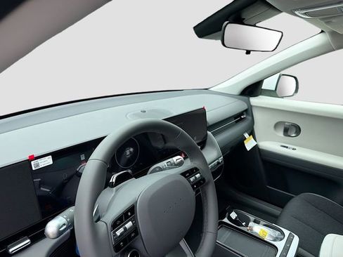 New 2026 Hyundai Ioniq 5 SE AWD/4WD image 9