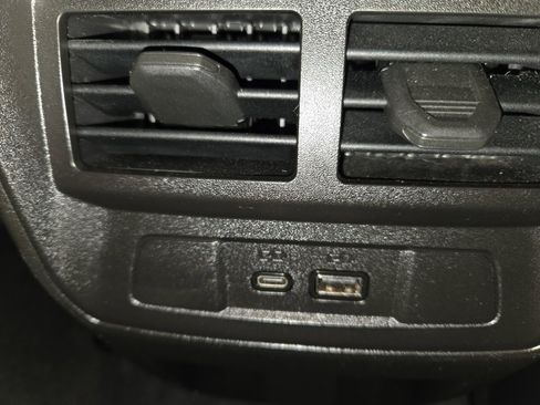 Used 2023 Chevrolet Colorado Z71 w/ Z71 Convenience Package 2 image 25