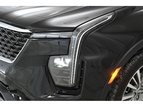 Used 2024 Cadillac XT4 Premium Luxury image 23