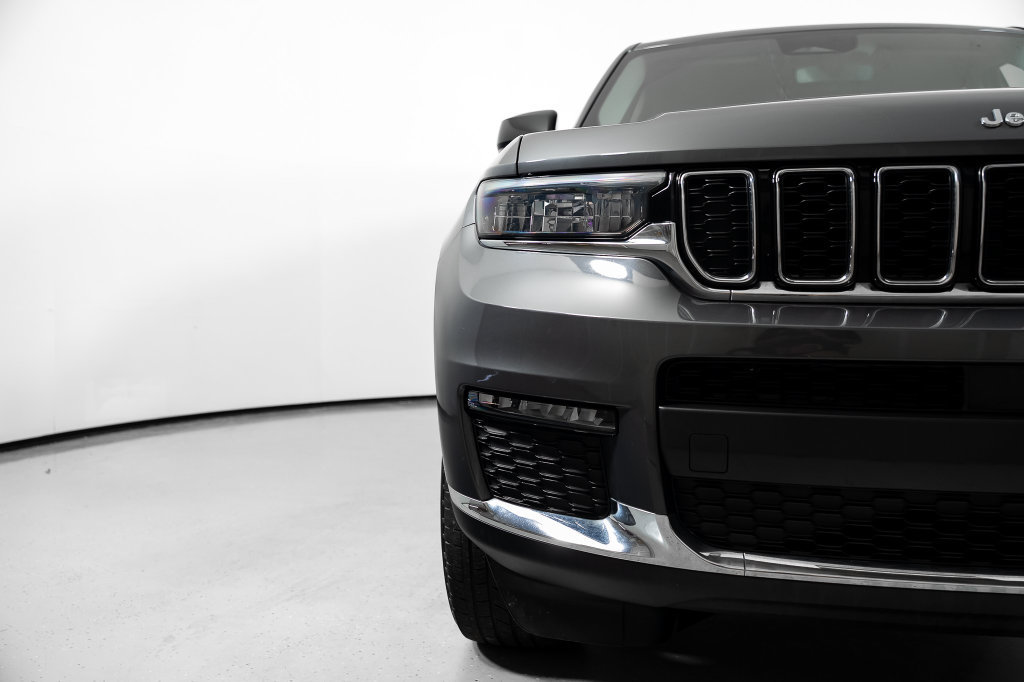 Used 2023 Jeep Grand Cherokee L Limited RWD image 19