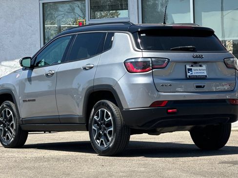 Used 2019 Jeep Compass Trailhawk w/ Leather Interior Group AWD/4WD image 6