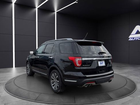 Used 2018 Ford Explorer Platinum image 4