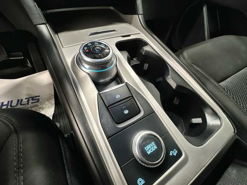 Used 2023 Ford Explorer XLT image 20
