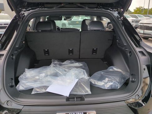 New 2026 Chevrolet Equinox EV LT image 24