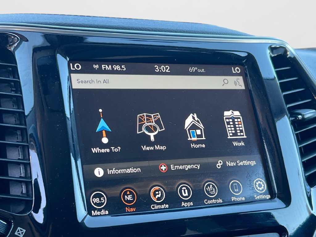 Used 2020 Jeep Cherokee Limited AWD/4WD image 26