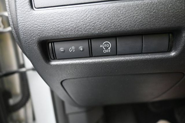 Used 2024 Nissan Rogue S AWD/4WD image 17