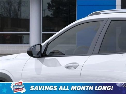 New 2026 Chevrolet Trax ACTIV w/ Sunroof Package FWD image 12