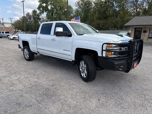 Used 2018 Chevrolet Silverado 2500 LTZ w/ Duramax Plus Package image 10