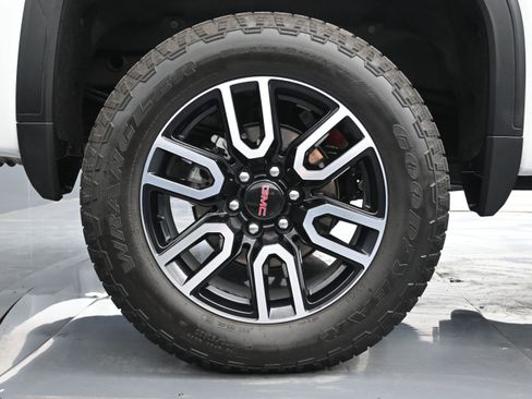 Used 2026 GMC Sierra 1500 AT4 w/ AT4 Premium Package AWD/4WD image 18