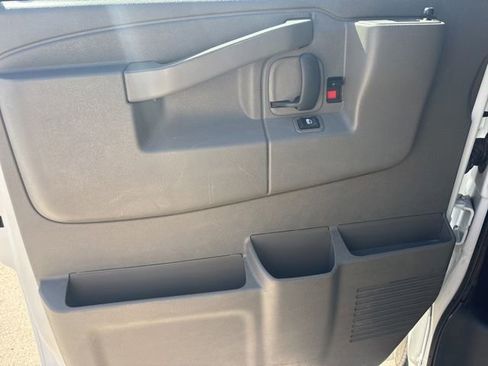 Used 2024 Chevrolet Express 2500 w/ Driver Convenience Package RWD image 5