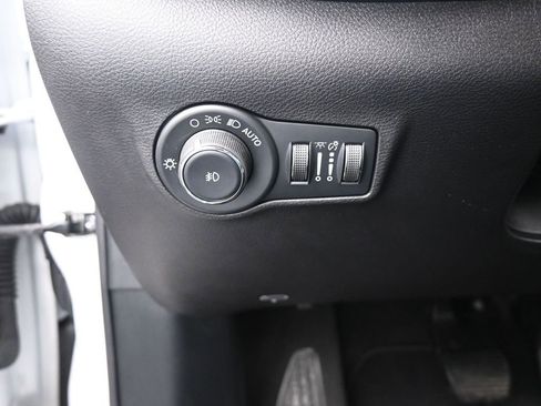 Used 2022 Jeep Compass Limited w/ Sun and Sound Group image 33