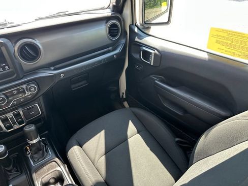 Used 2022 Jeep Wrangler Unlimited Sport AWD/4WD image 20