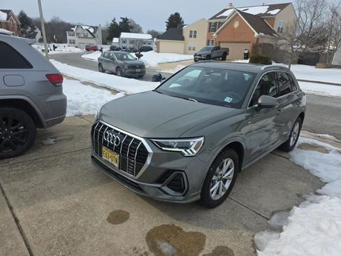 Used 2024 Audi Q3 2.0T Premium Plus w/ Premium Plus Package image 15