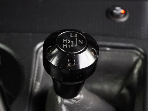 Used 2013 Toyota FJ Cruiser 4WD w/ Trail Teams Special Edition image 34