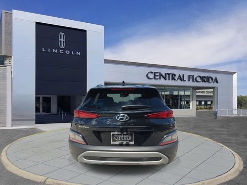 Used 2023 Hyundai Kona SEL w/ Convenience Package FWD image 4