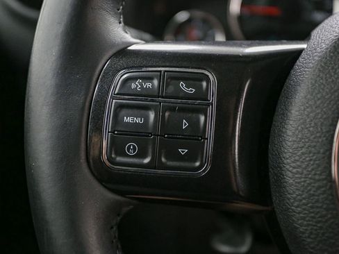 Used 2017 Jeep Wrangler Unlimited Sahara AWD/4WD image 31
