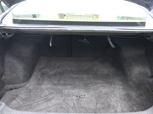 Used 2018 Nissan Altima 2.5 SV image 17