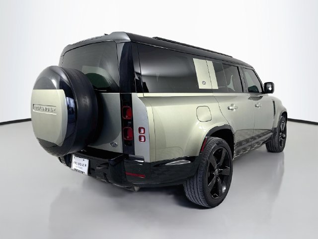 Certified 2023 Land Rover Defender 130 X-Dynamic SE AWD/4WD image 5