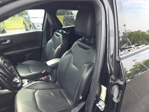 Used 2021 Jeep Compass Latitude w/ Sun and Sound Group FWD image 9