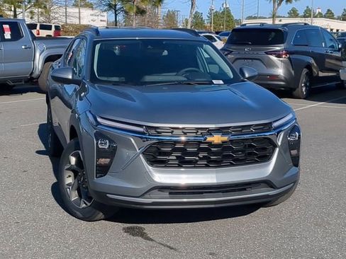 New 2026 Chevrolet Trax LT w/ Driver Confidence Package image 3