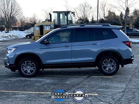 Certified 2025 Honda Passport TrailSport image 4