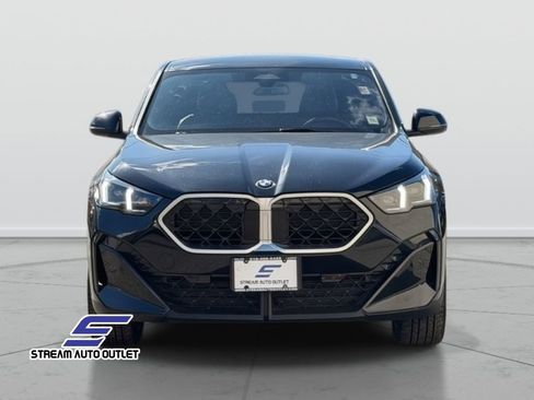 Used 2026 BMW X2 xDrive28i AWD/4WD image 2