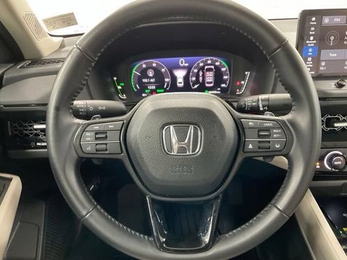 Certified 2025 Honda Accord EX-L image 17