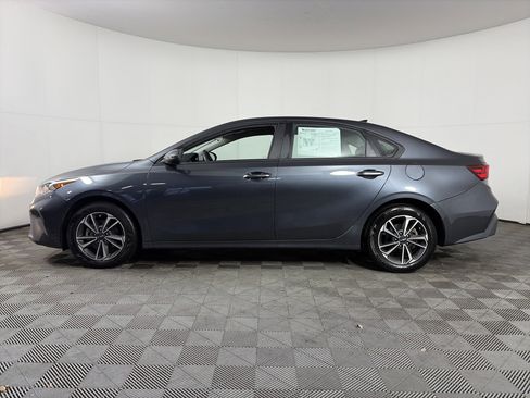 Used 2024 Kia Forte LXS w/ LXS Technology Package image 11