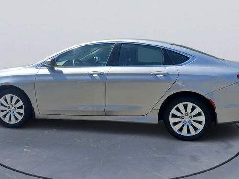 Used 2015 Chrysler 200 LX image 5