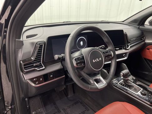 Used 2025 Kia Sportage SX FWD image 13
