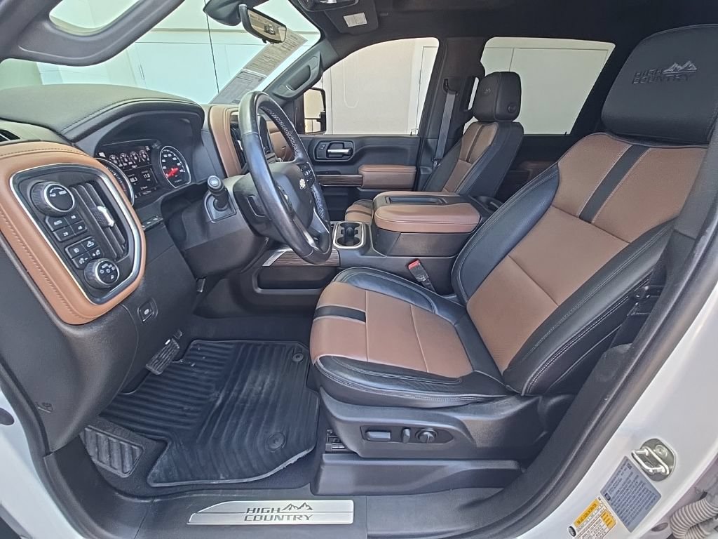 Used 2022 Chevrolet Silverado 2500 High Country w/ Technology Package AWD/4WD image 35