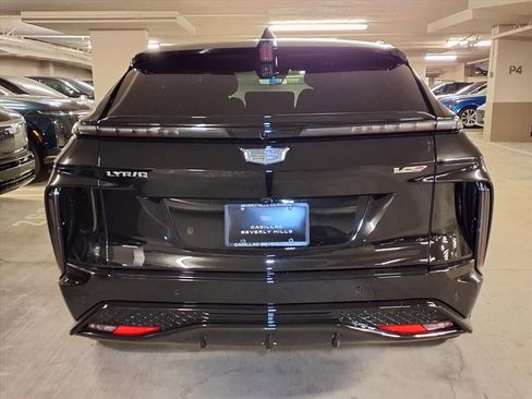 New 2026 Cadillac Lyriq V image 9