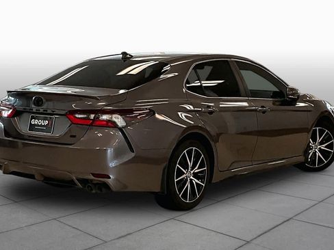 Used 2023 Toyota Camry SE FWD image 11