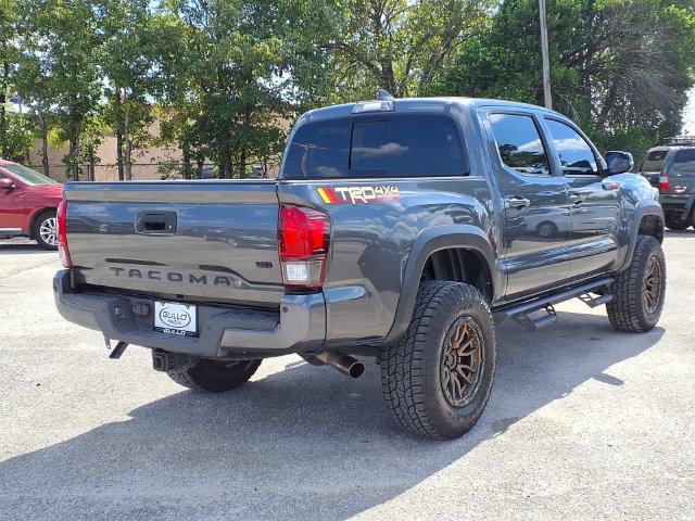 Used 2019 Toyota Tacoma TRD Off-Road AWD/4WD image 2