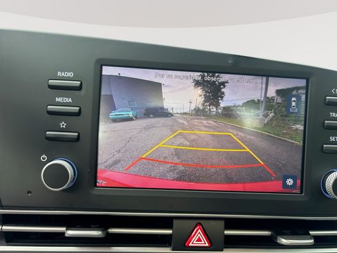 Used 2023 Hyundai Elantra SEL w/ Preferred Accessory Package FWD image 24