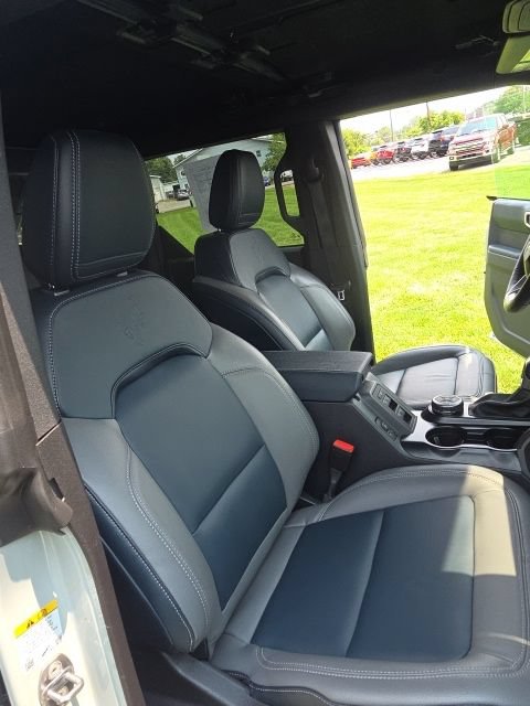 Used 2024 Ford Bronco Outer Banks AWD/4WD image 17