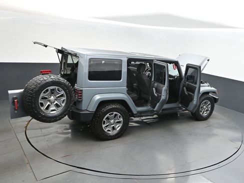 Used 2015 Jeep Wrangler Unlimited Rubicon w/ Connectivity Group image 49