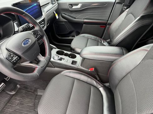 Used 2024 Ford Escape ST-Line w/ Tech Pack #1 AWD/4WD image 10