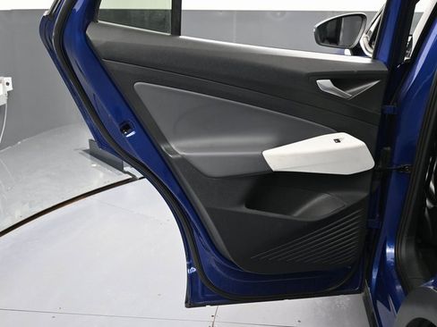 Used 2021 Volkswagen ID.4 1st Edition image 40