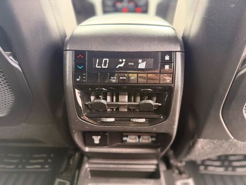 Used 2021 Jeep Grand Cherokee L Limited AWD/4WD image 22