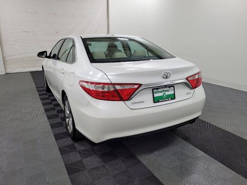 Used 2016 Toyota Camry XLE image 5