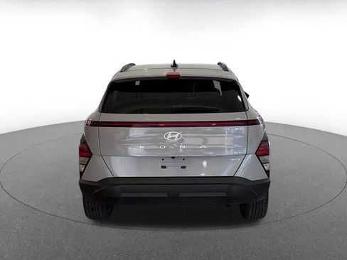 Used 2025 Hyundai Kona SEL image 12