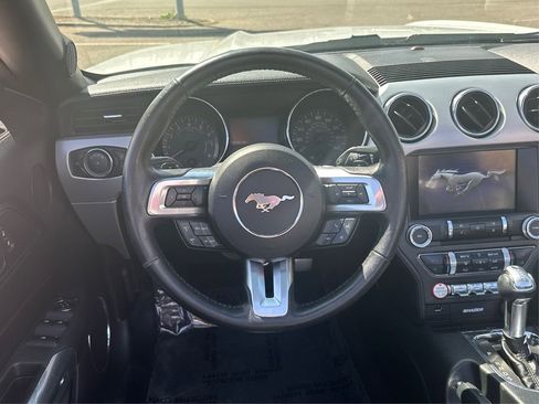 Used 2016 Ford Mustang Premium image 19