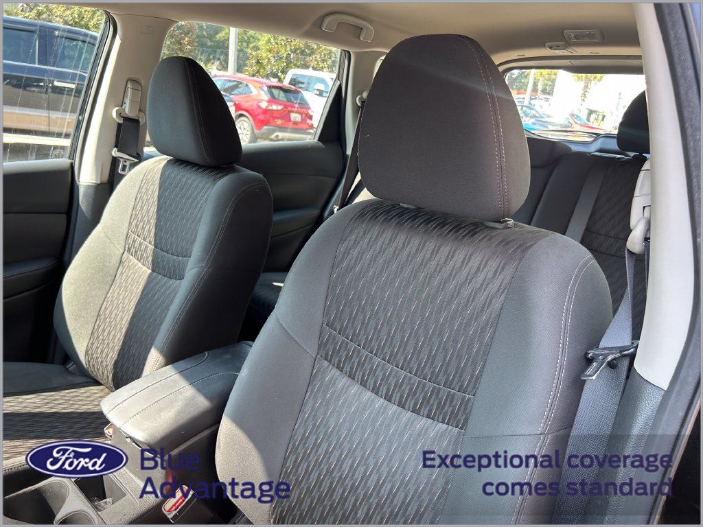 Used 2020 Nissan Rogue S FWD image 11